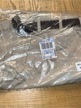 The Foundry Supply Co Mens Tan Khaki Cargo Shorts W/ Belt Size 52 NEW